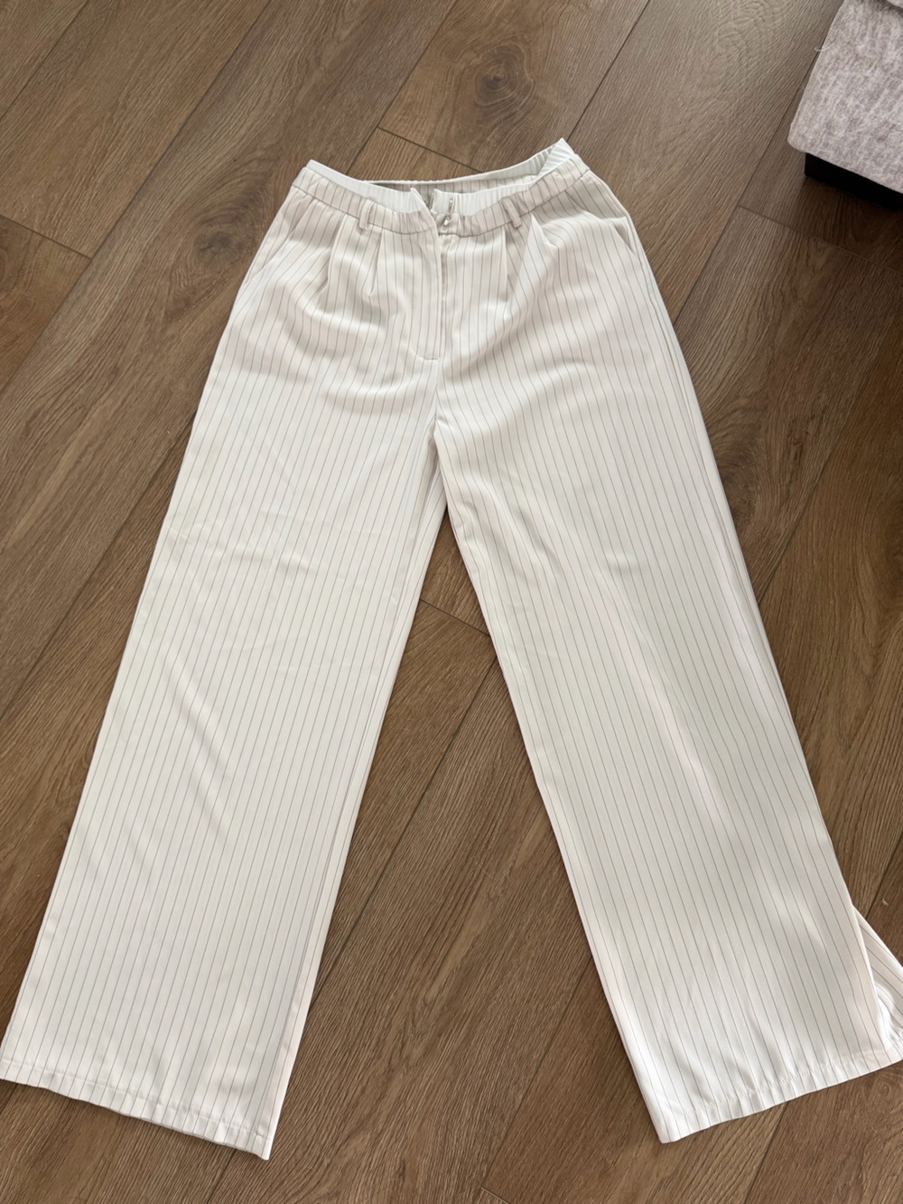 Victoria and Sophia Slack striped dress pants flare bottom size medium